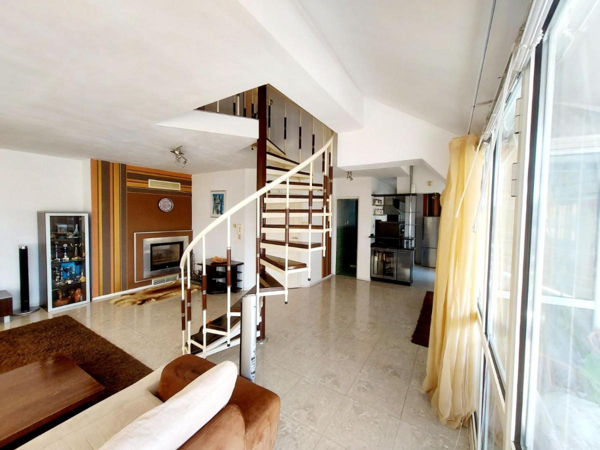Comfort Flat Burgas City Exterior foto